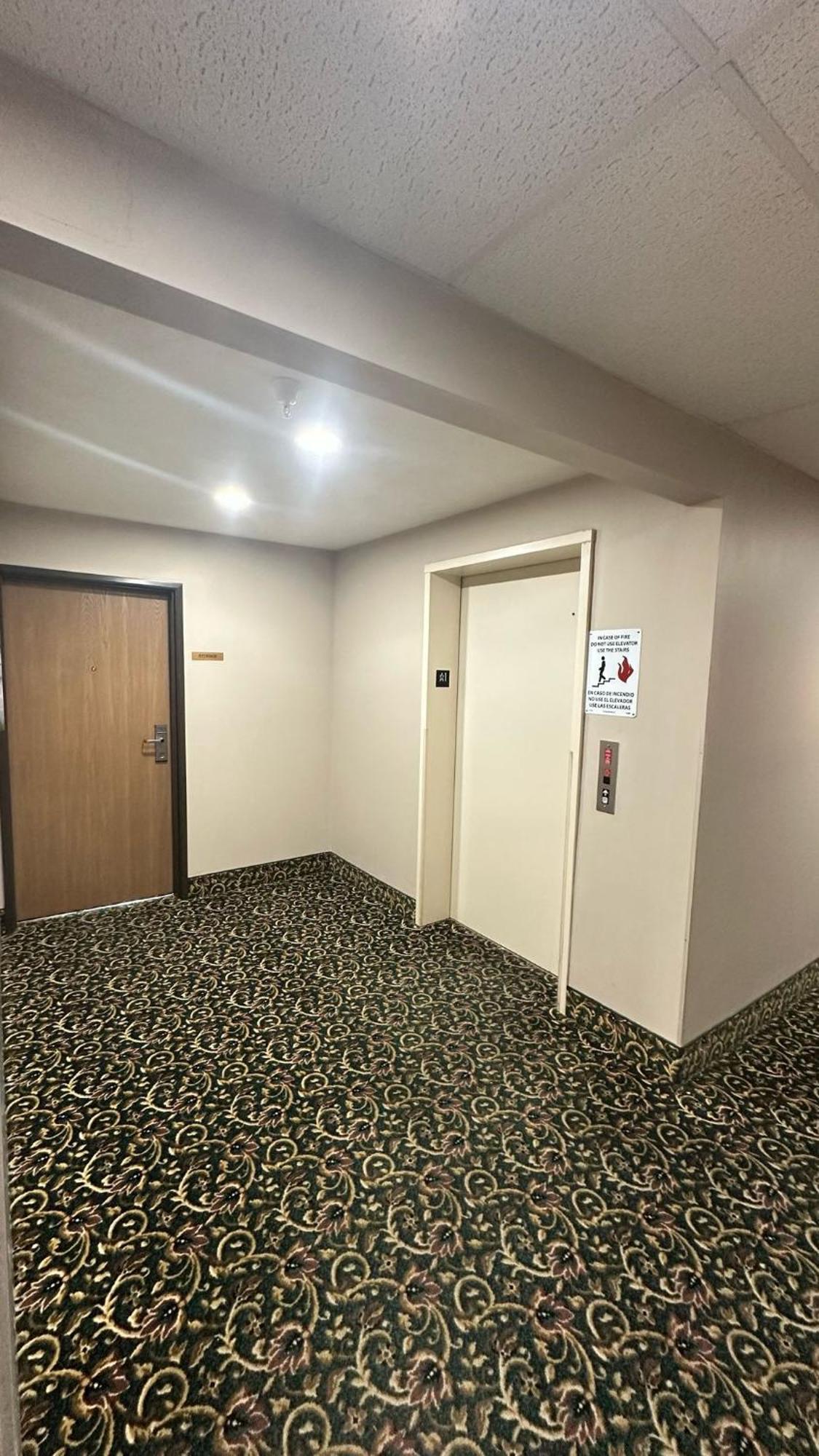 Burgundy Inn & Suites By Oyo El Paso Екстериор снимка